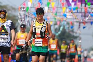 BIB: 41894, 47042
                            <button type="button" onclick="openModal(9921934)" class="btn btn-primary btn-sm float-right btn-popup" data-toggle="modal" data-target=".modal-high-quality">
                        <i class="fas fa-shopping-cart"></i> Add to Cart
                    </button>
                                            <button type="button" onclick="isThisMe(9921934, true)" class="btn btn-success btn-sm float-right btn-popup btn-isme hidden" data-toggle="tooltip" data-placement="bottom" title="นี่คือรูปของคุณใช่ไหม คลิกที่นี่เพื่อเอาเข้าอัลบั้ม">
                        <i class="fas fa-plus"></i> Add to album
                    </button>
                    <button type="button" onclick="isThisMe(9921934, false)" class="btn btn-warning btn-sm float-right btn-popup btn-isnotme hidden">
                        <i class="fas fa-ban"></i> Remove from album
                    </button>